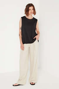 All: The Como Tank in Black