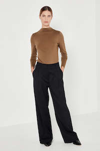 Knitwear: The Cezanne Top in Walnut