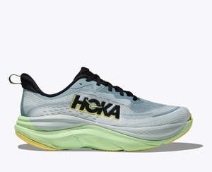Hoka Our Hand Picked Collection: Skyflow - Men 2e | wider than standard