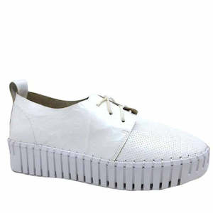 Django Juliet: DJANGO & JULIET BATU