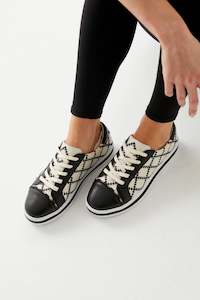 Alfie Evie: Alfie & Evie Pleat