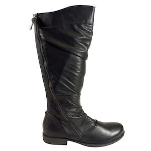 Tall Boots: Cabello Piraz