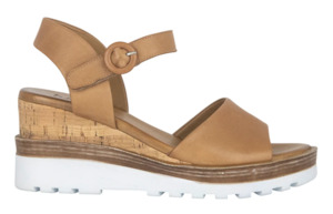 Hinako: Hinako Clunes