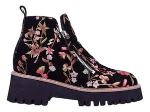 Hinako: Hinako Rosalie