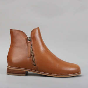 Le Sansa: Le Sansa Molly