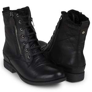 Planet Shoes: Planet Hit