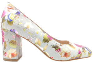 Tamara London: Tamara/ London Buzz