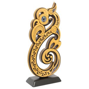 Large Manaia Trophy (WS)