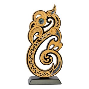 Large Standing Manaia (WS)