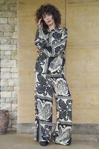 299 Under: Curate Kick Pleat Pant - Black