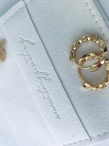 Accessories: Twisted Huggie Sleepers - Silver