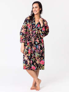 Clothing: Bathrobe Kimono