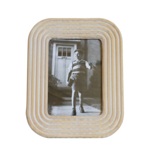 Home And Living 1: Wooden Photo Frame