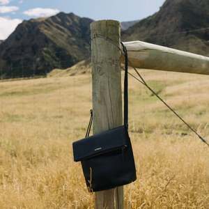 Zahra Crossbody