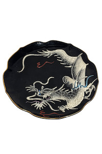 Kitchenware: Vintage 3D dragon plate