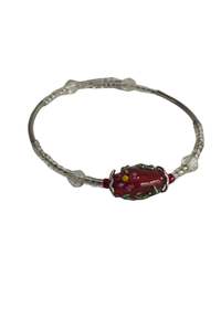 Jewellery: Delicate glass bead bracelet