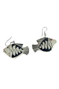 Vintage Retro: Vintage 80's black + white fish earrings