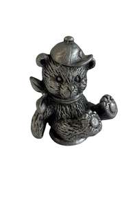 Frontpage: Tiny pewter teddy bear