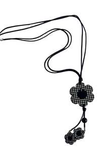 Checkered flowers statement necklace