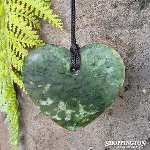 Pounamu Speckled Heart