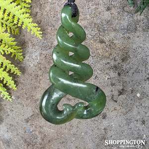 Pikorua Manawa Pounamu