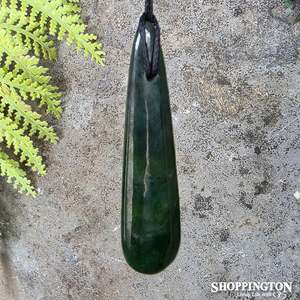 Bone Carvings: Pounamu Roimata Toki