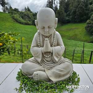 Sculptures: Garden Buddha Praying