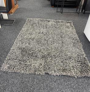 Products: Large Speckled Grey Rug - Zone