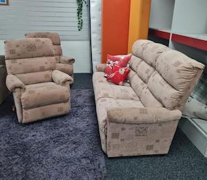 The 'La-Z-Boy' 'Rialto' 5 Seater Recliner Suite - Aztec Cocoa - Zone