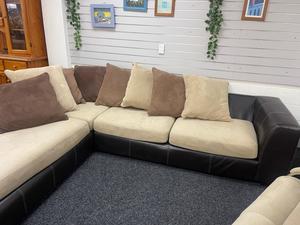 Gorgeous Corner Suite with Cushions - Zone