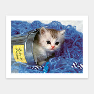 Showpiece 300 Piece Puzzles: A Curious Kitten - 300 Piece Jigsaw Puzzle