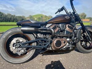 Exhaust: Harley Sportster S Custom Exhaust Black