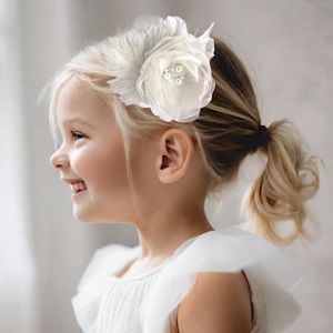 The Rosie Girls White Fascinator Hair Clip