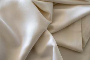 Silk Pillow Cases: Silk Pillow Case - White