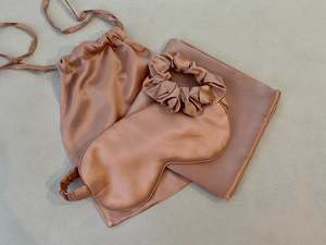 Silk Gift Set: Silk Gift Set - Blush