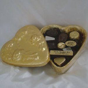 Valentines: Foiled Chocolate Heart Box 400g