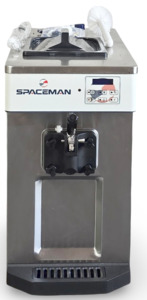 Used Commercial Kitchen Equipment: Spaceman 6210A-C Soft Serve Machine