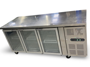 Used Commercial Kitchen Equipment: Delta ERD148 Undercounter Chiller