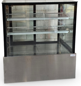 Display: Bonvue SL840V Freestanding Chilled Display