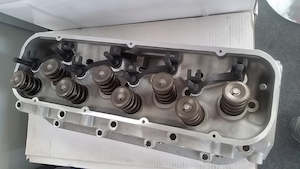CYLINDER HEADS CHEV BB SRP ALLOY COMPLETE WITH 2.250 INT VALVES / 1.880 EX VALVE&hellip;