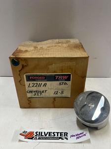 Pistons: TRW PISTON SET CHEV 327 STD L2211