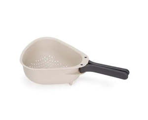 Joseph Joseph: Joseph Joseph Droplet Compact Colander with folding handles