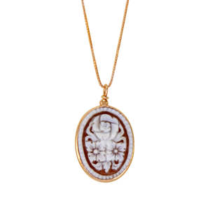 Simply Italian Limited Stock: Oval Flower Cameo Pendant - Rose Gold