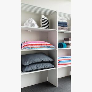 Linen Shelving: Side Panel