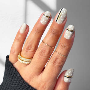 Press On Nails: Noir Baroque - Oval Sustainable Nails