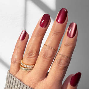 Press On Nails: Crimson Romance - Oval Medium - Sustainable Nails