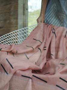 Sale: Situ Linen Throw Blush