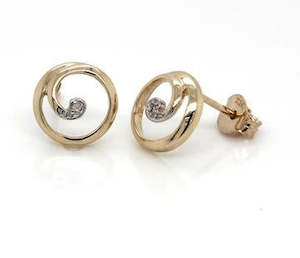 9ct Gold Earings: 9ct Diamond Stud Earing ET016Y9D