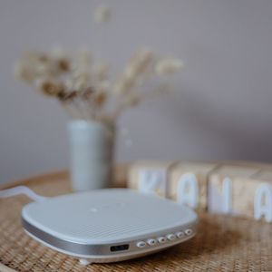 Sleepytot: Sleepytot - AuCuTee White and Pink Noise Therapy Machine