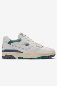 Shoes: New Balance BB550PTB - Sea Salt with New Spruce
